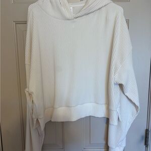ALO Yoga Cream Ribbed Cropped Sweatshirt